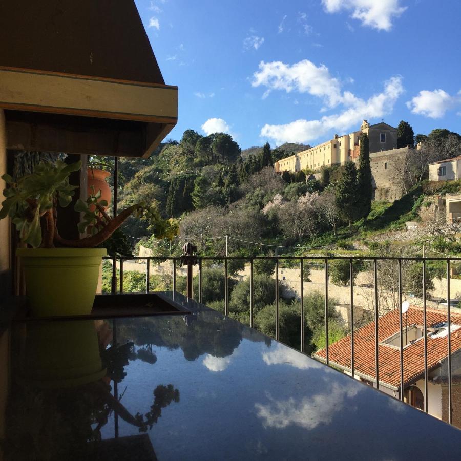 B&B Il Padrino Savoca Εξωτερικό φωτογραφία